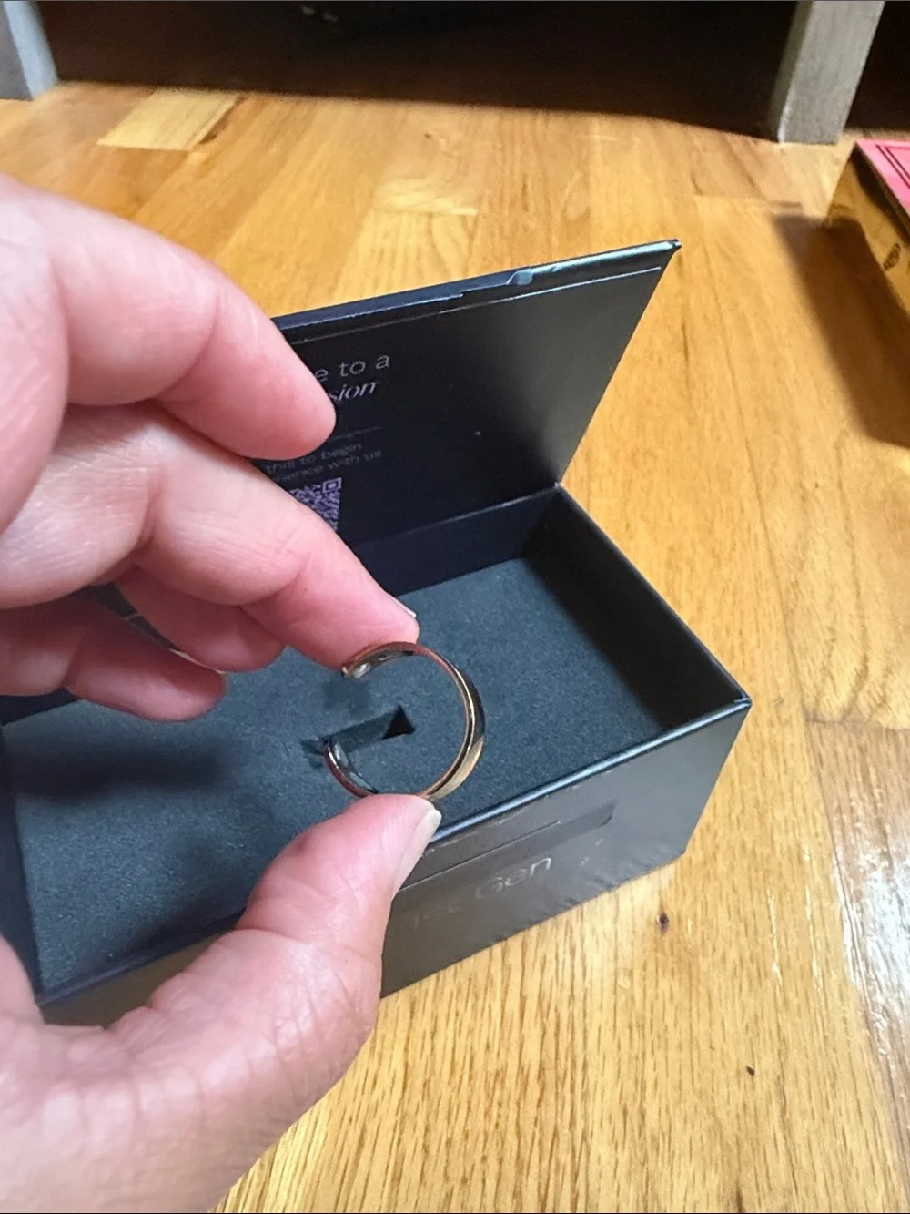 OLUX, Magnetothetspy Ring, Gold ToneRing in Presentation Box